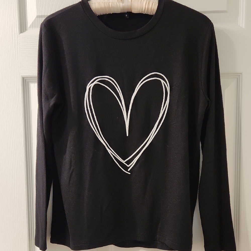French Kyss - Black and White Heart Graphic Women's Jersey Size Small